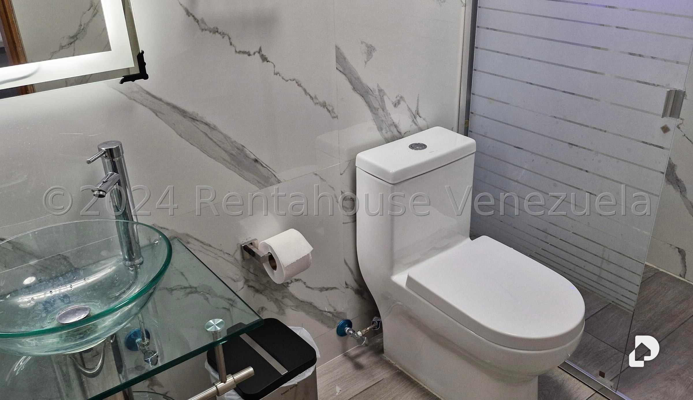 Local comercial en Los Cortijos de Lourdes, Caracas – 17
