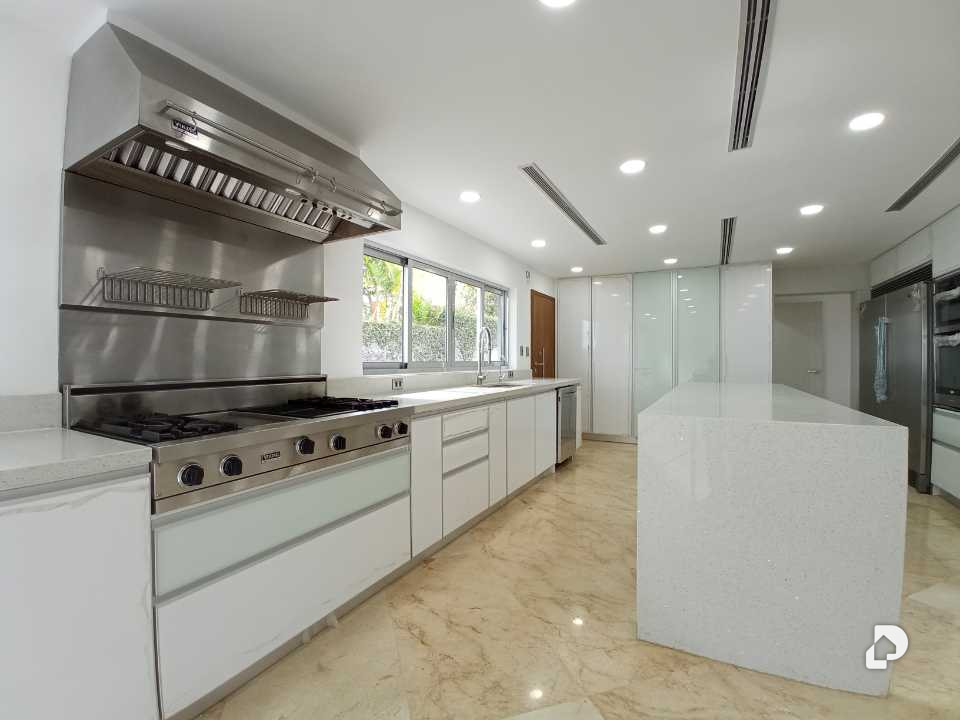 Casa en La Lagunita, Caracas – 9