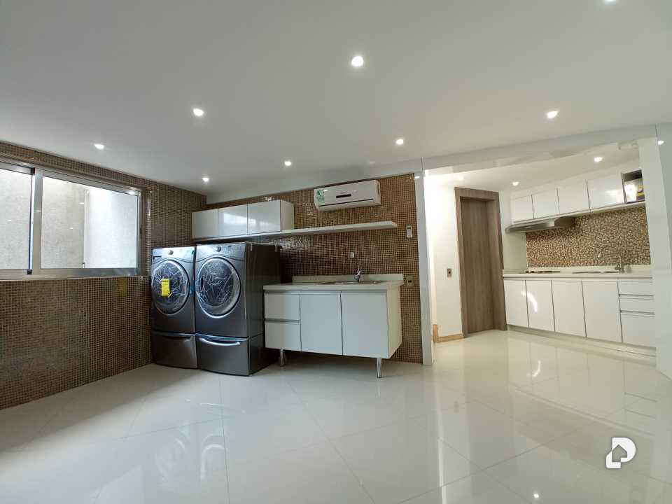 Casa en La Lagunita, Caracas – 13