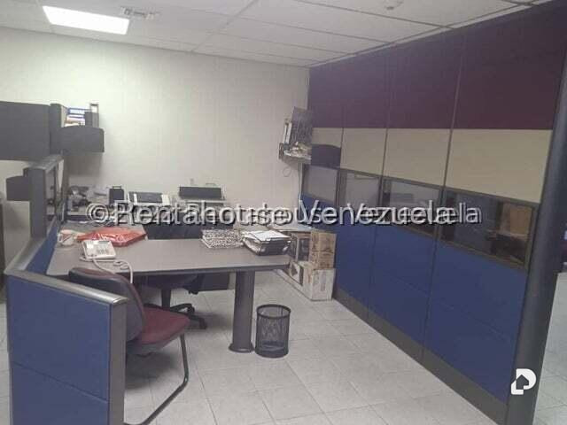 Local comercial en La Urbina, Caracas