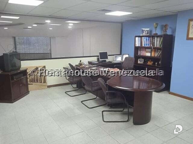 Local comercial en La Urbina, Caracas