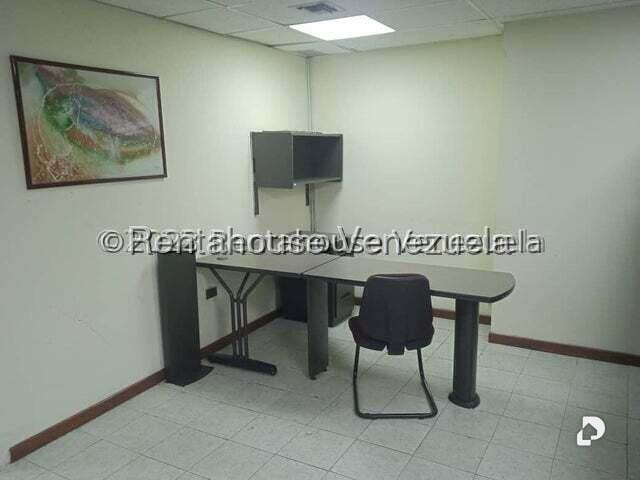 Local comercial en La Urbina, Caracas