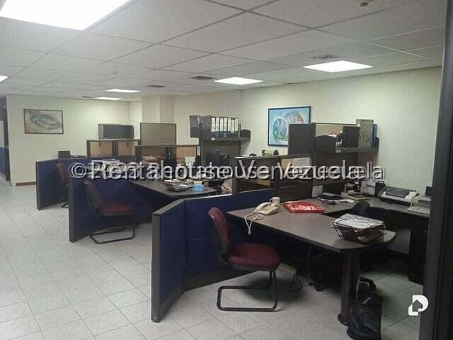 Local comercial en La Urbina, Caracas