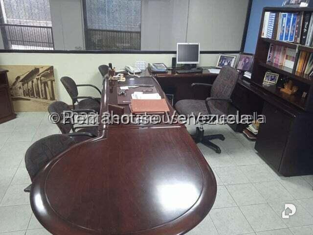 Local comercial en La Urbina, Caracas