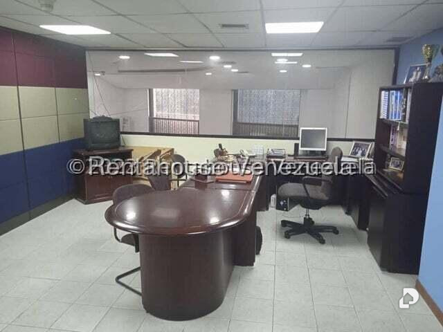 Local comercial en La Urbina, Caracas