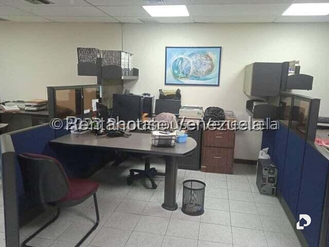 Local comercial en La Urbina, Caracas