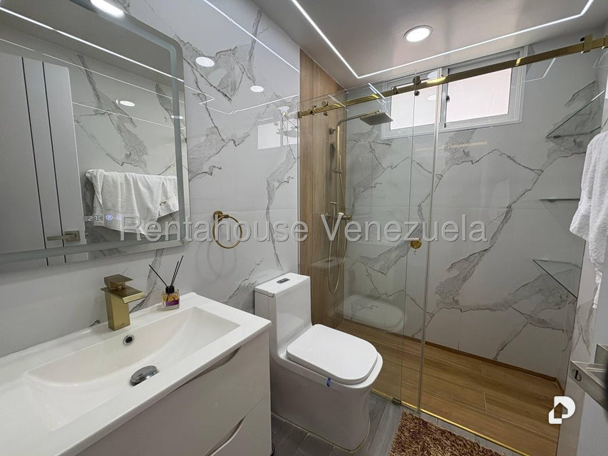 Apartamento en Cumbres de Curumo, Caracas – 13