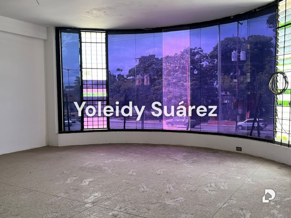 Local comercial en Los Guayos – 11
