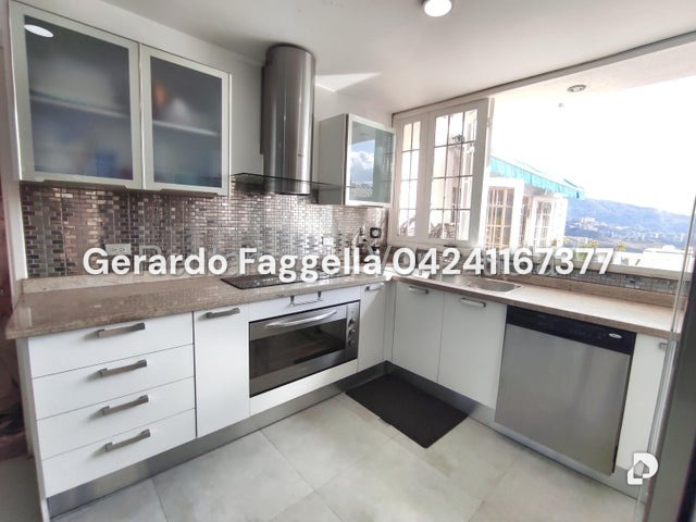 Casa en Santa Paula, Caracas – 12