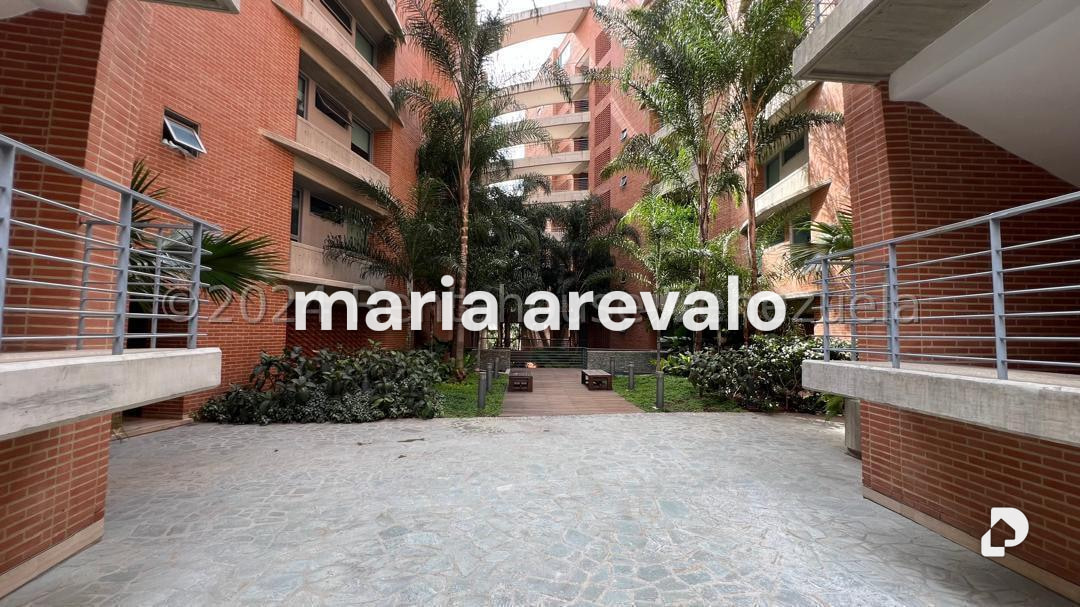 Apartment in Las Mercedes, Caracas – 3