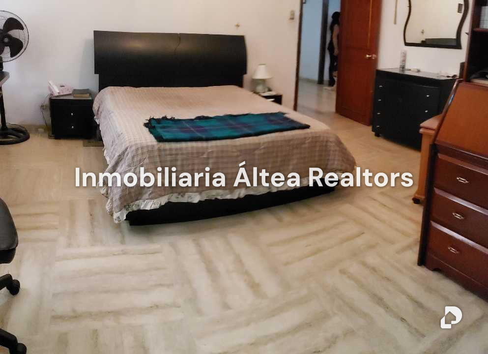 Casa en Prados del Este, Caracas – 11