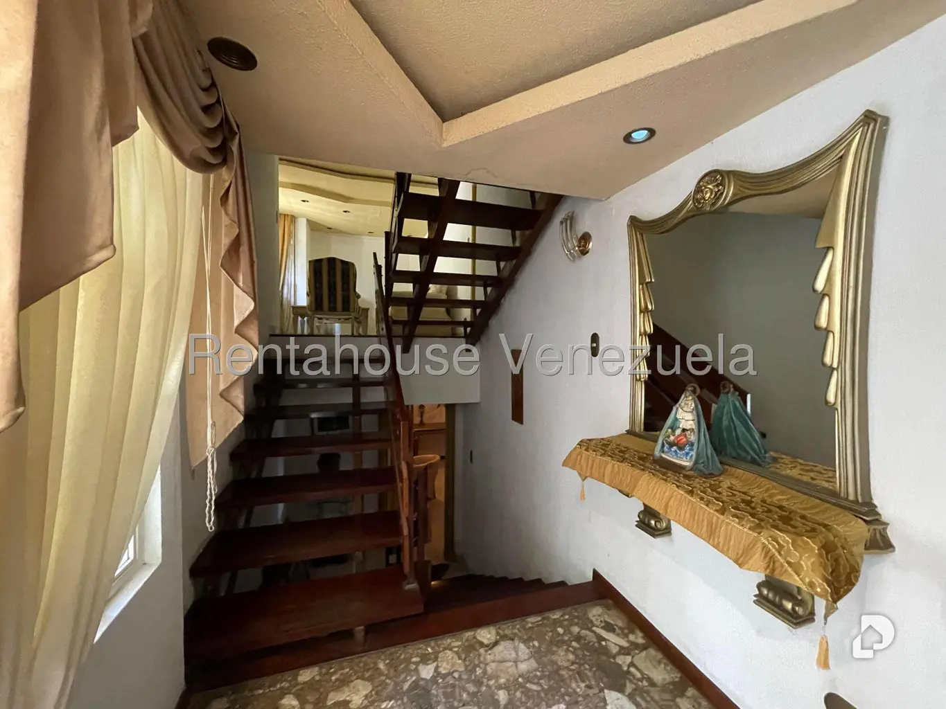 Casa en Los Naranjos (del Cafetal), Caracas – 4