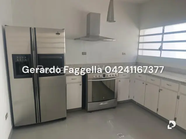 Casa en Prados del Este, Caracas – 12