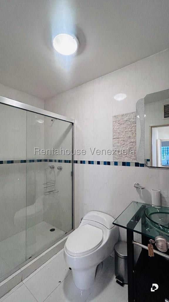 Casa en Lomas de Chuao, Caracas – 29