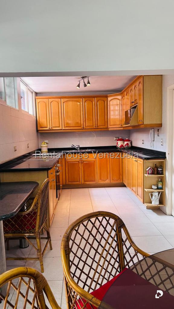 Casa en Lomas de Chuao, Caracas – 13