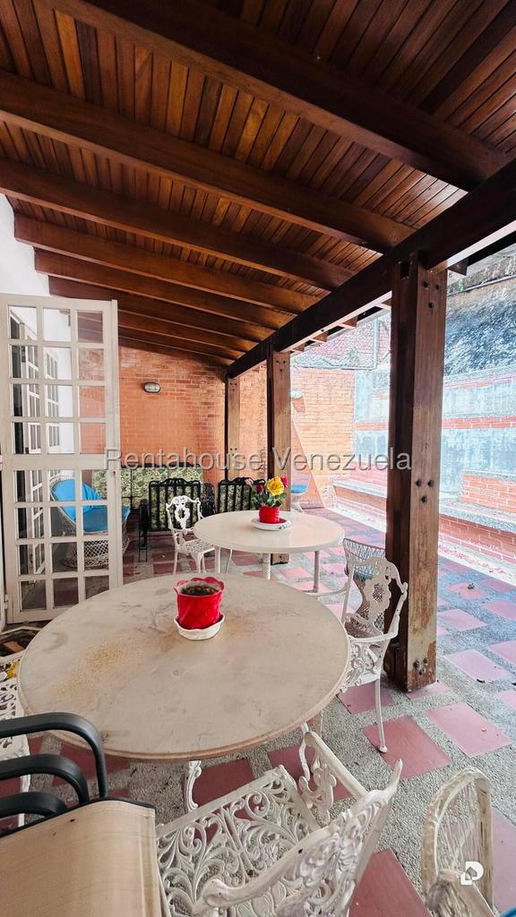 Casa en Lomas de Chuao, Caracas – 24