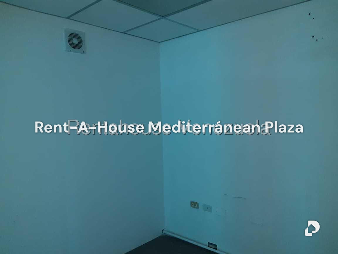 Office in Zona Industrial, Valencia – 5