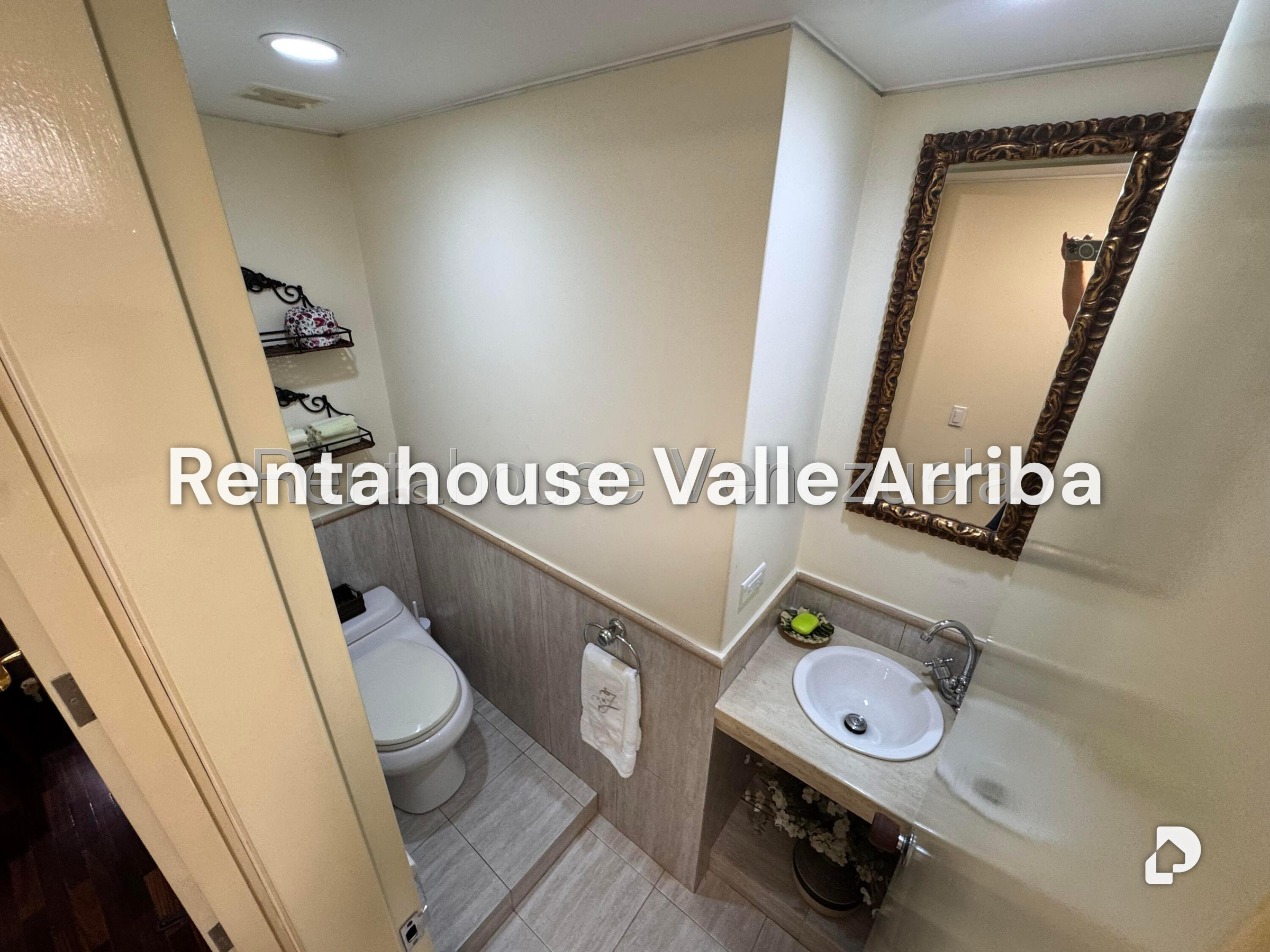 Apartamento en Colinas de Valle Arriba, Caracas – 11