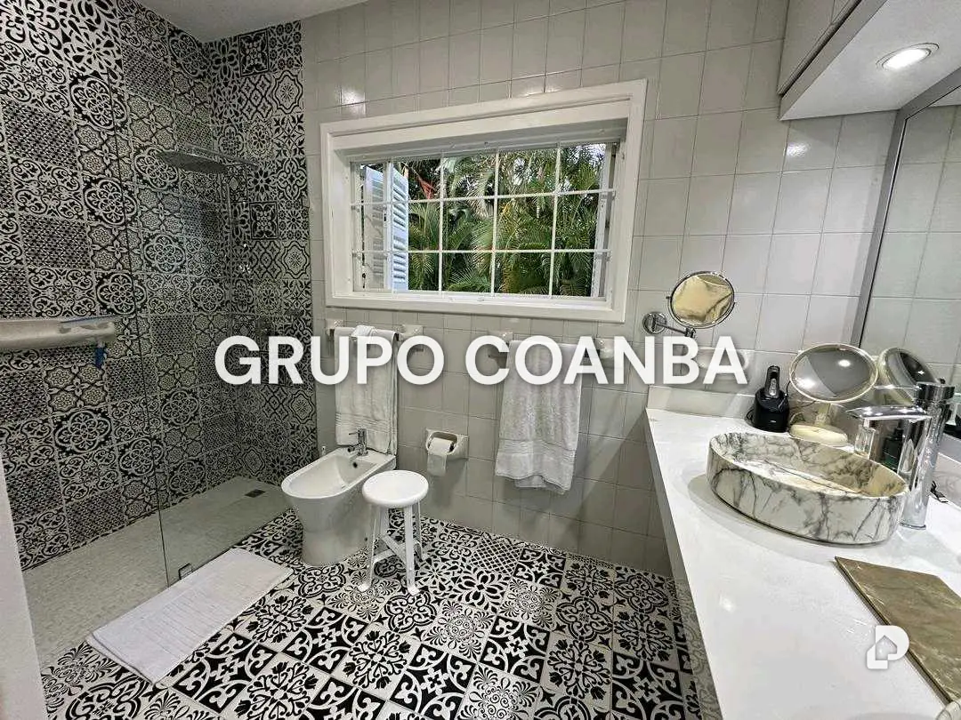 Casa en Altamira, Caracas – 19