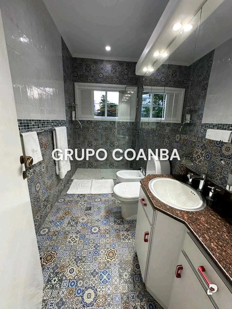 Casa en Altamira, Caracas – 17