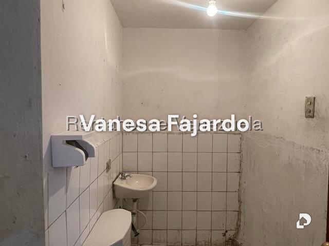 Local comercial en San Juan, Caracas – 23