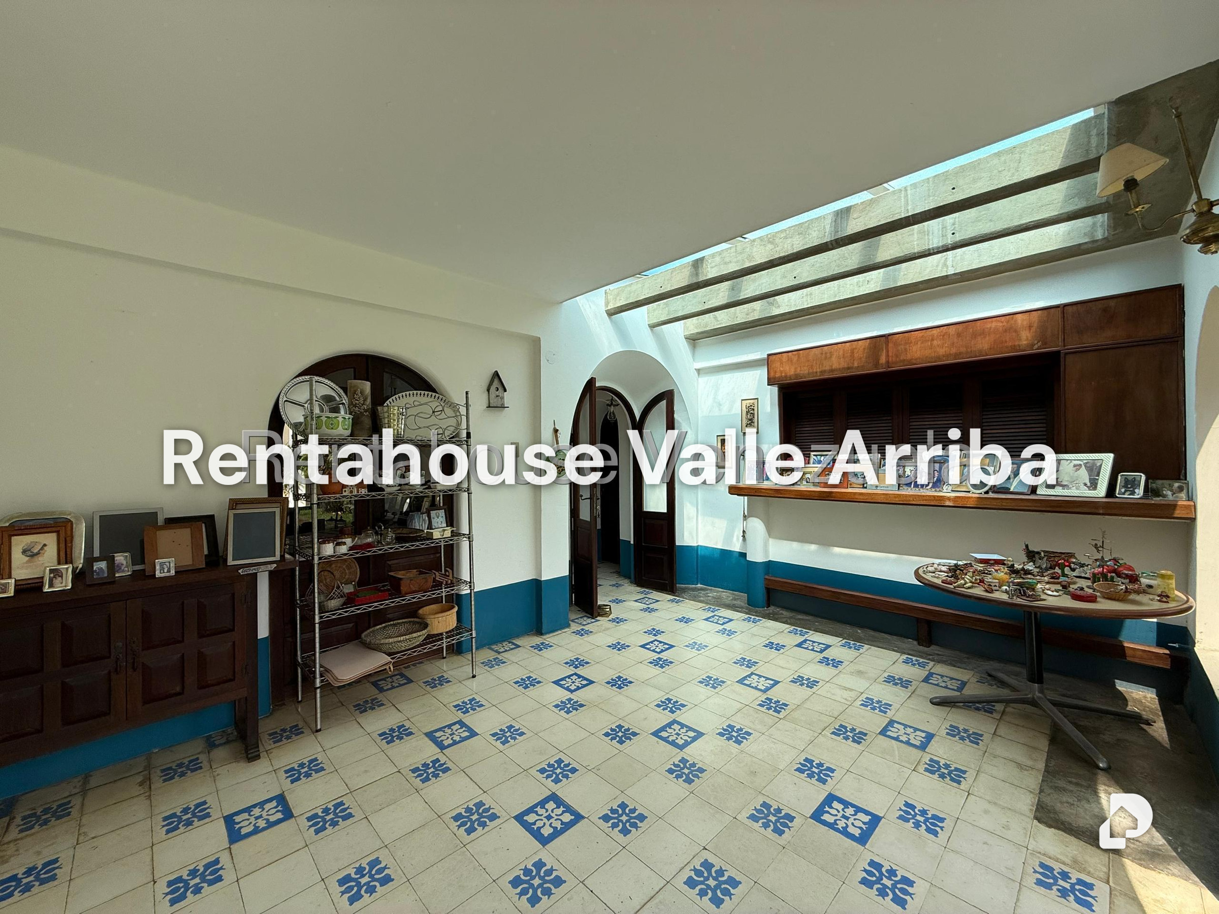 Casa en Cerro Verde, Caracas – 29