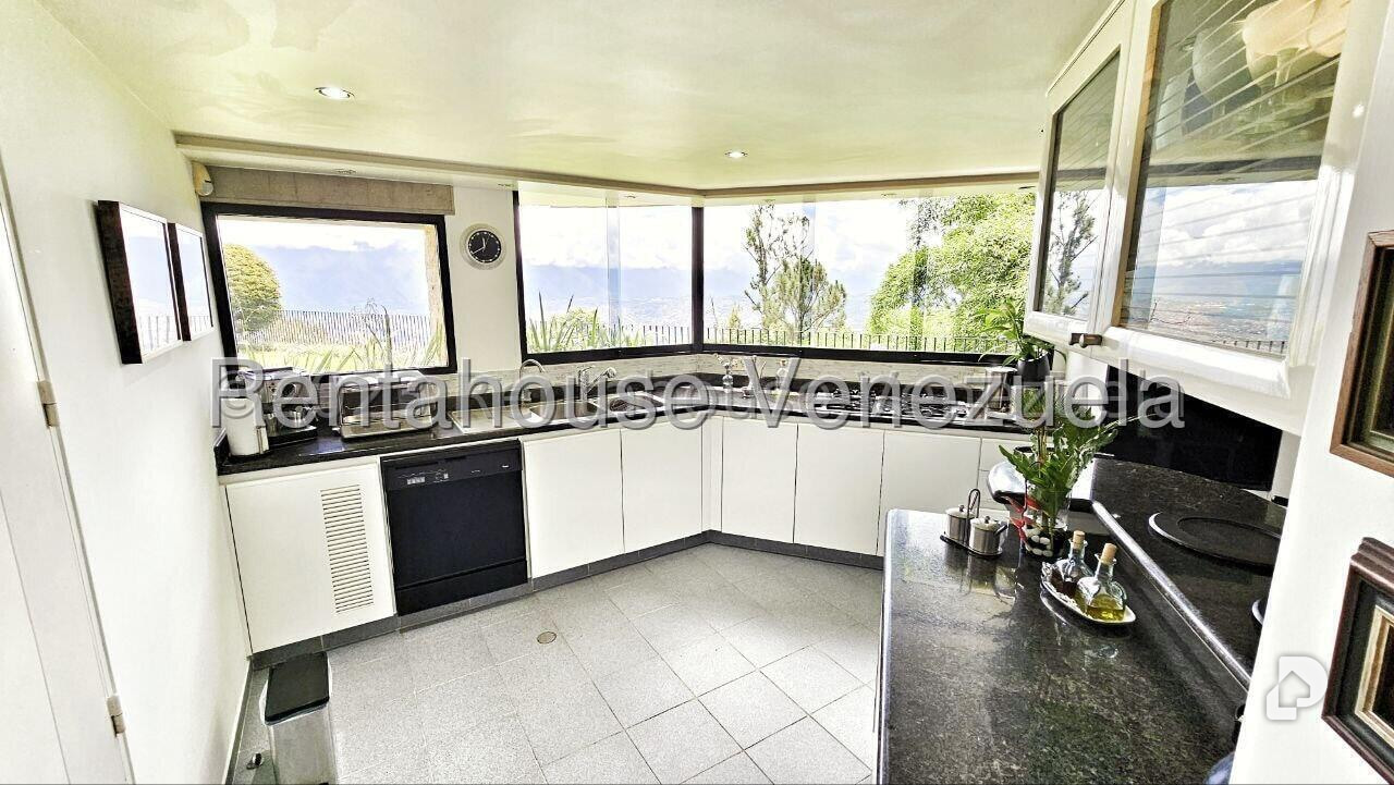 Casa en Alto Hatillo, Caracas – 24