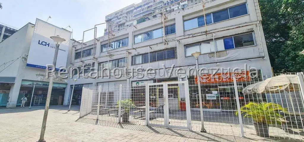 Local comercial en Los Chaguaramos, Caracas - 1