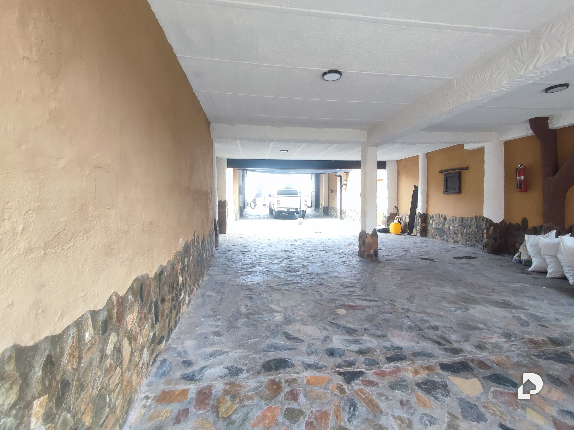 Local comercial en El Hatillo, Caracas – 3