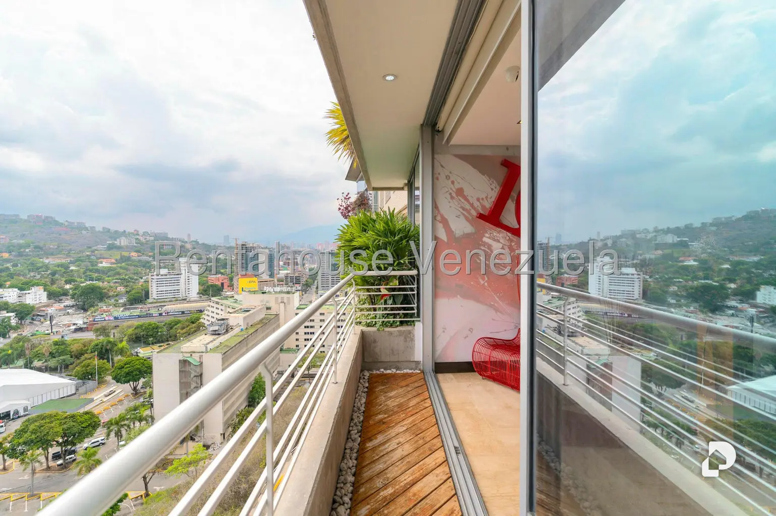 Apartamento en Lomas de Las Mercedes, Caracas – 13