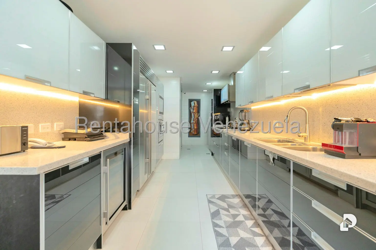 Apartamento en Lomas de Las Mercedes, Caracas – 16