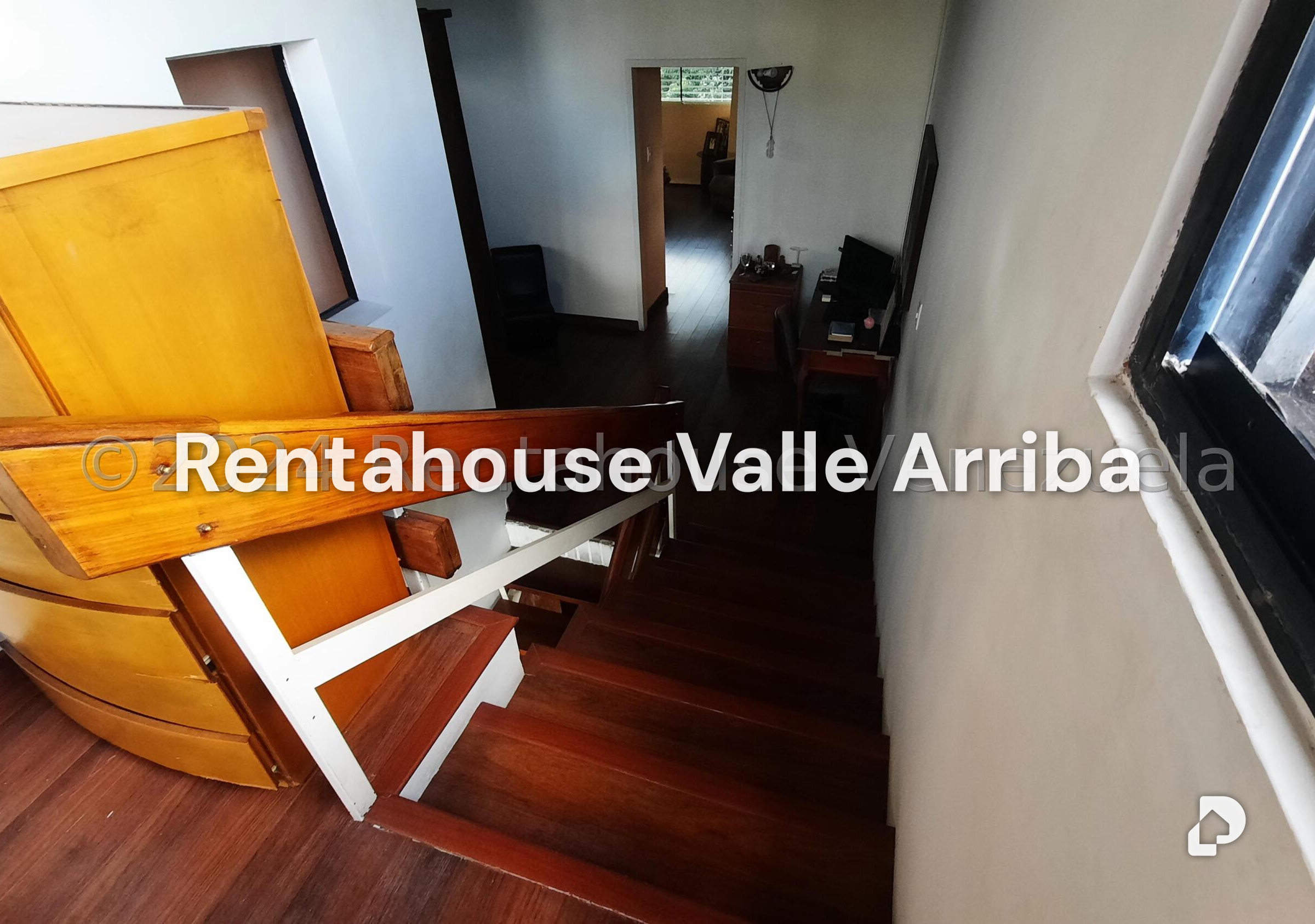 Casa en Cumbres de Curumo, Caracas – 13