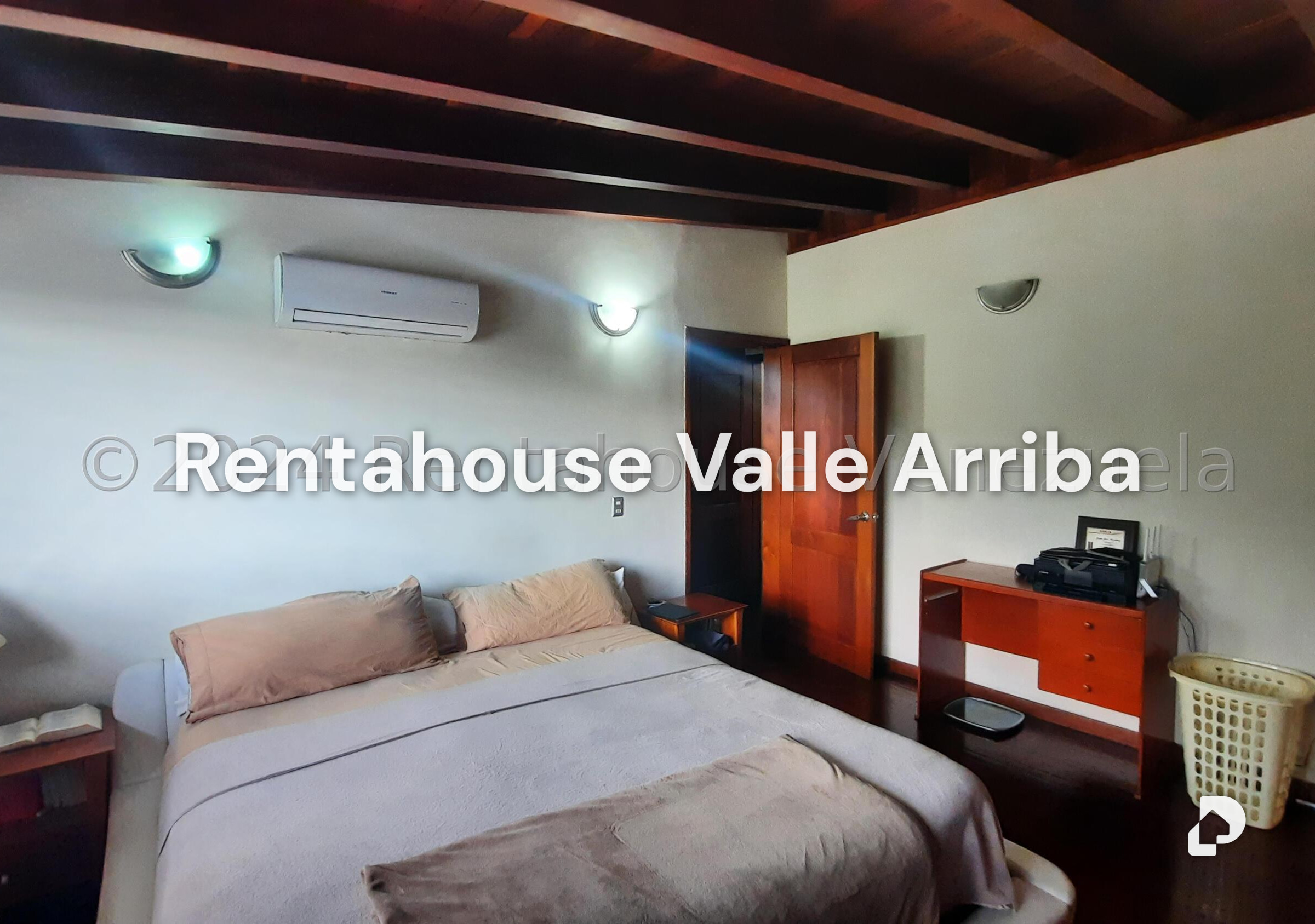 Casa en Cumbres de Curumo, Caracas – 10