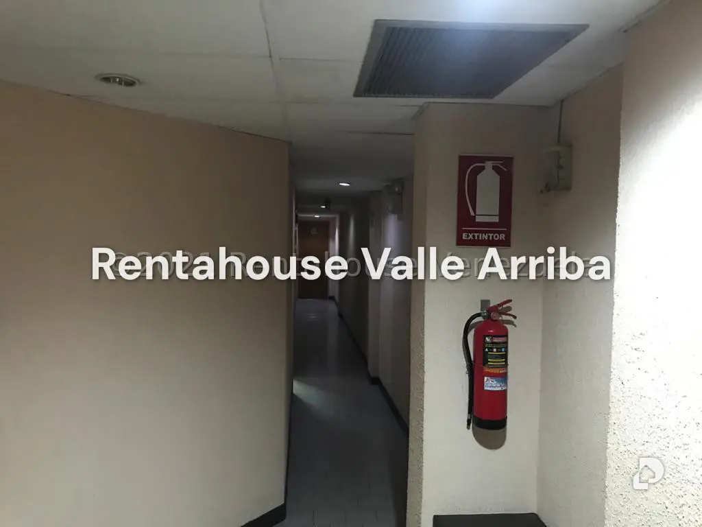 Local comercial en Parroquia La Candelaria, Caracas – 8