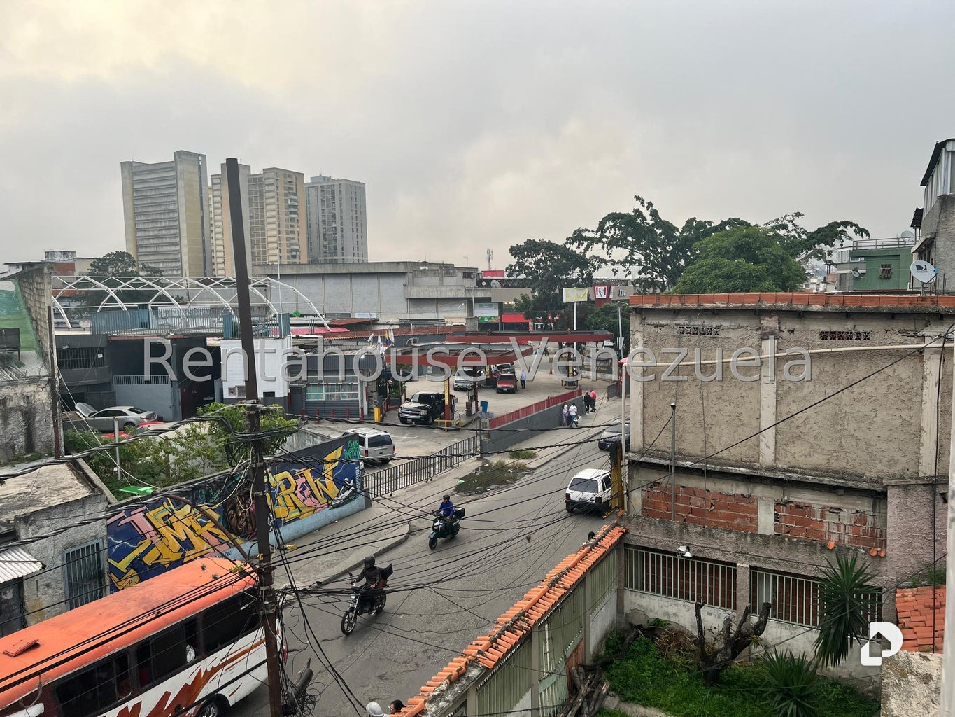 Casa en Catia, Caracas – 24