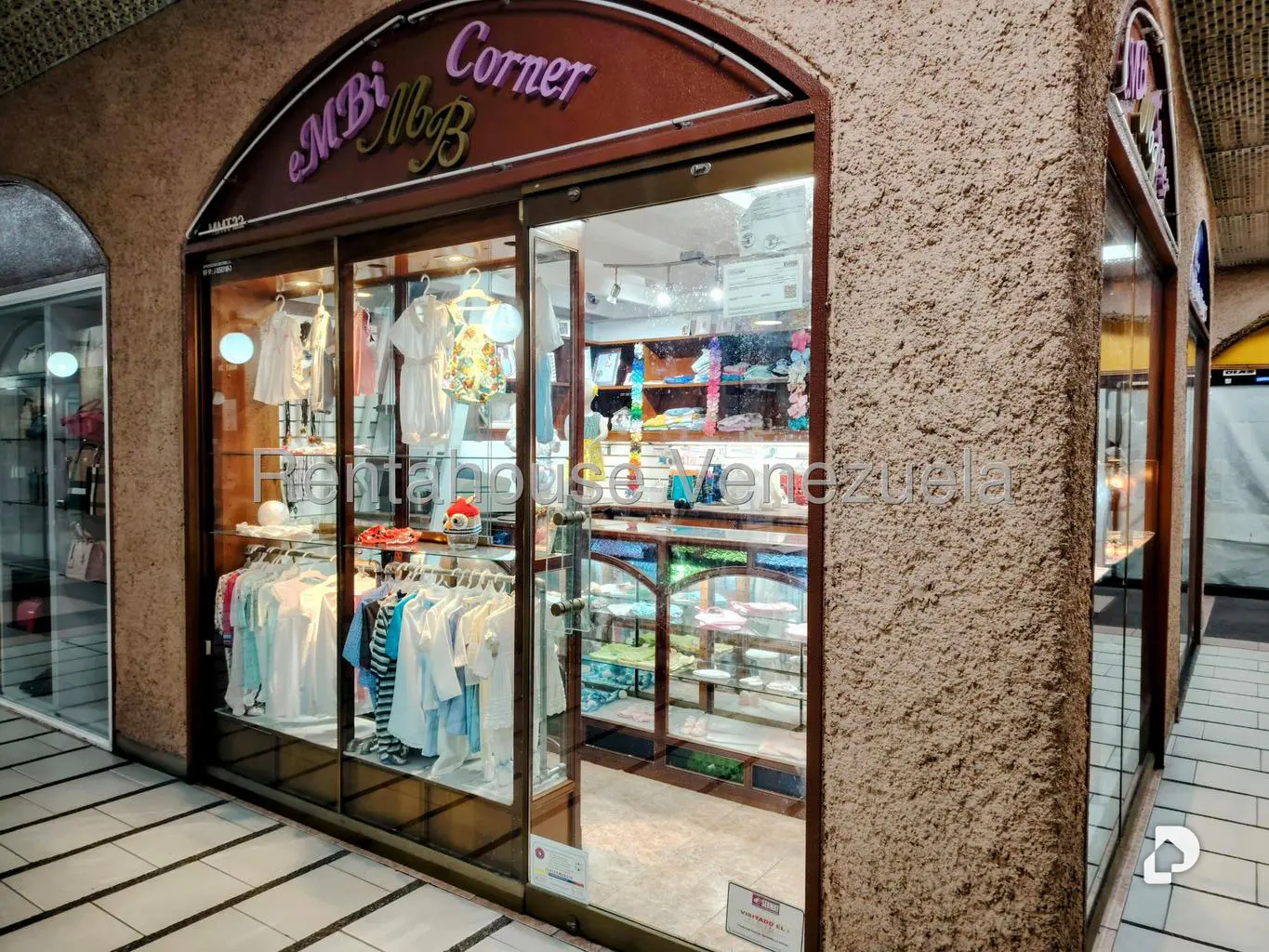 Local comercial en Prados del Este, Caracas