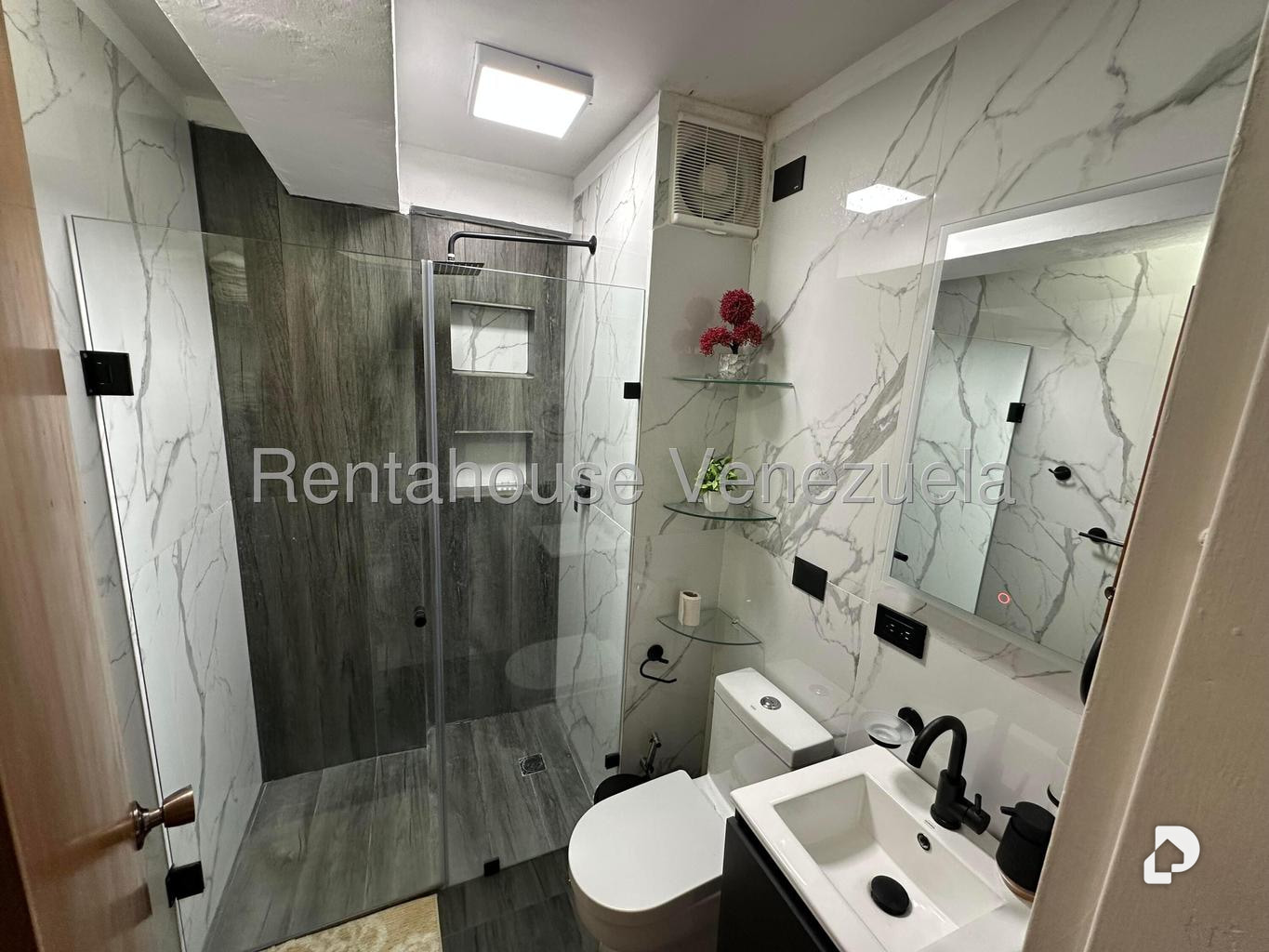 Apartamento en La Urbina, Caracas – 11