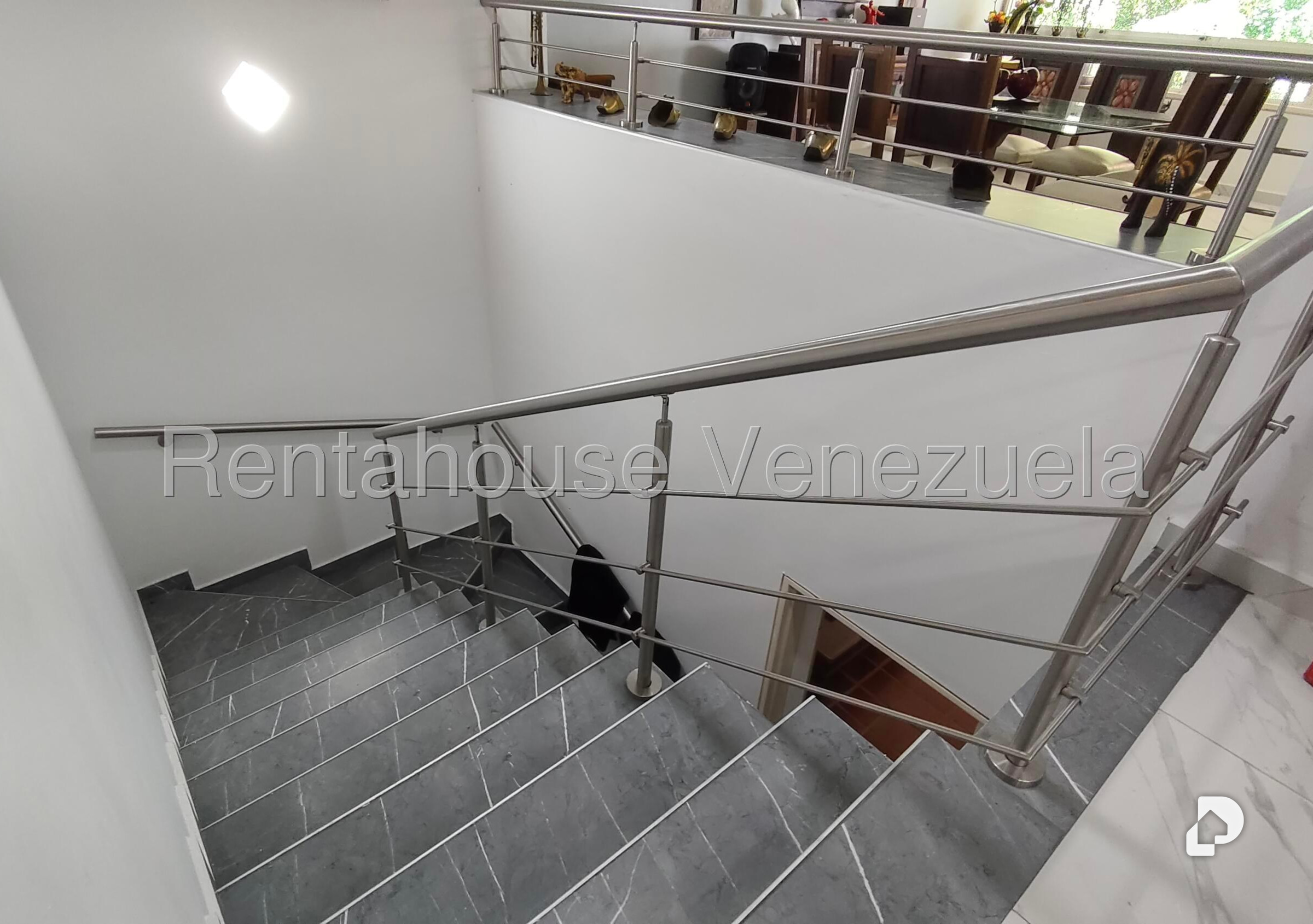 Apartamento en Oripoto, Caracas – 18