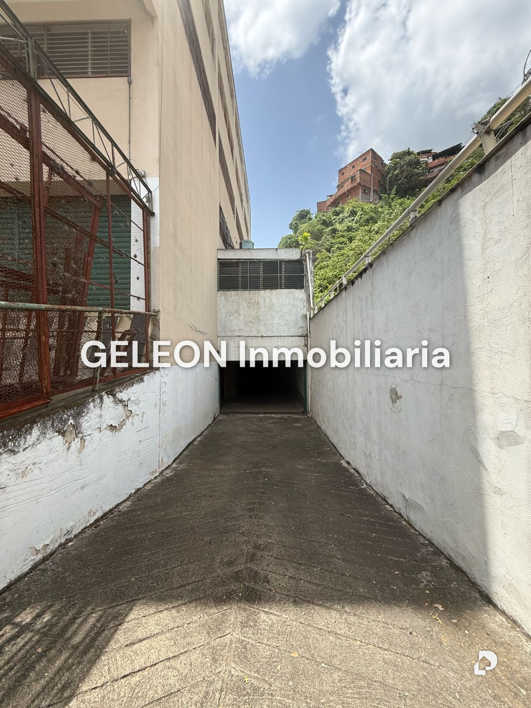 Edificio en Palo Verde, Caracas – 18