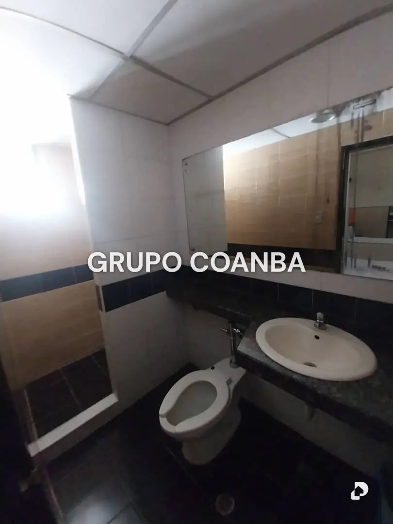 Edificio en La Florida, Caracas – 10