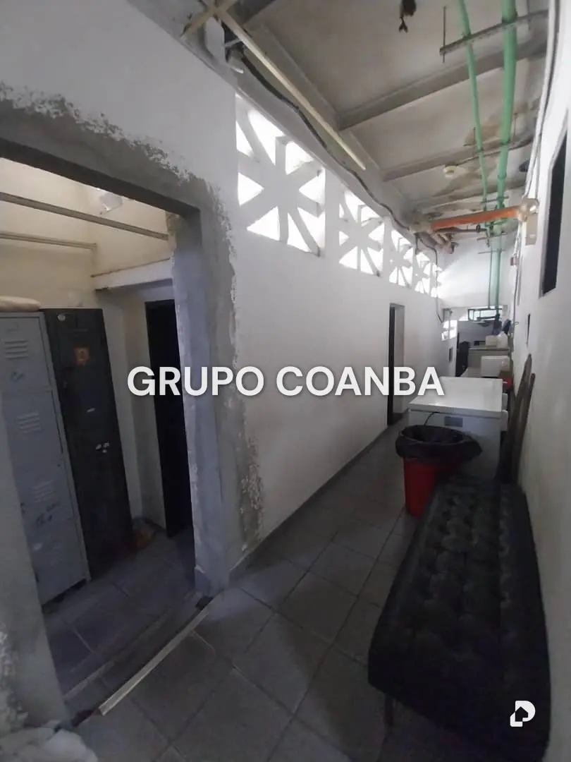 Edificio en La Florida, Caracas – 12
