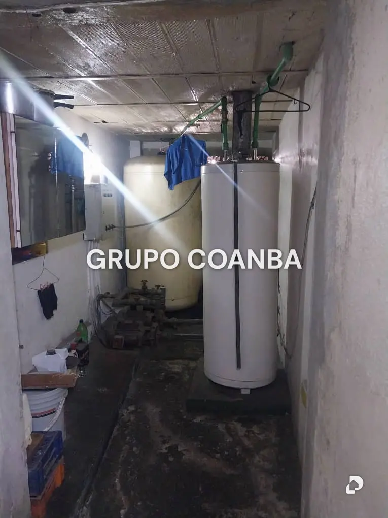 Edificio en La Florida, Caracas – 13