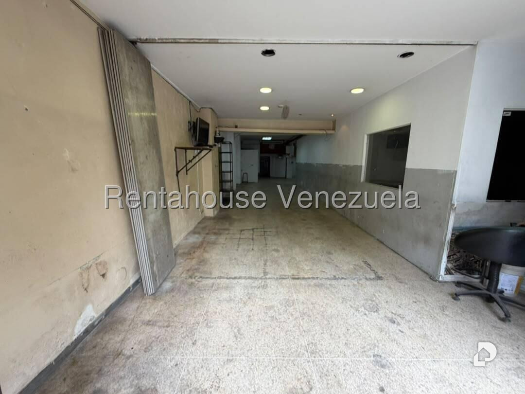 Local comercial en Parroquia La Candelaria, Caracas – 3