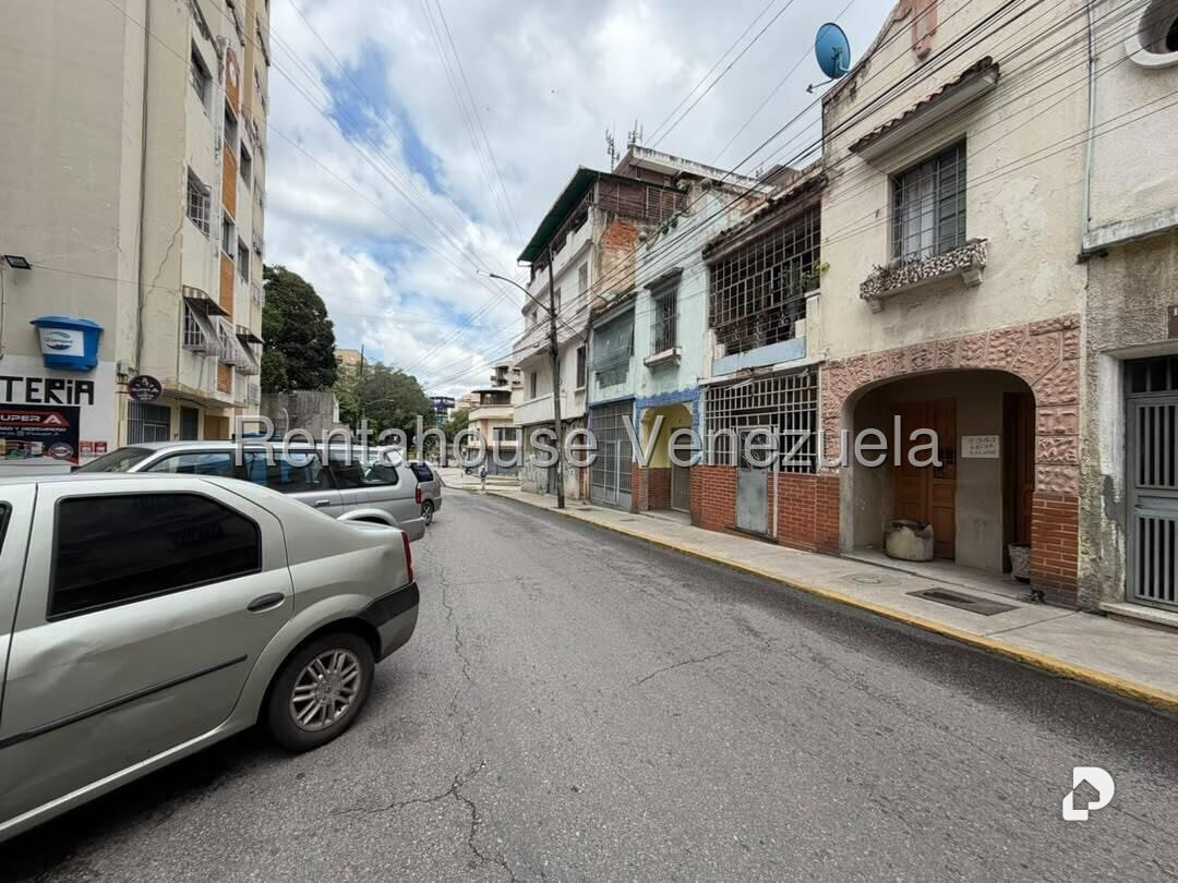 Local comercial en Parroquia La Candelaria, Caracas – 10