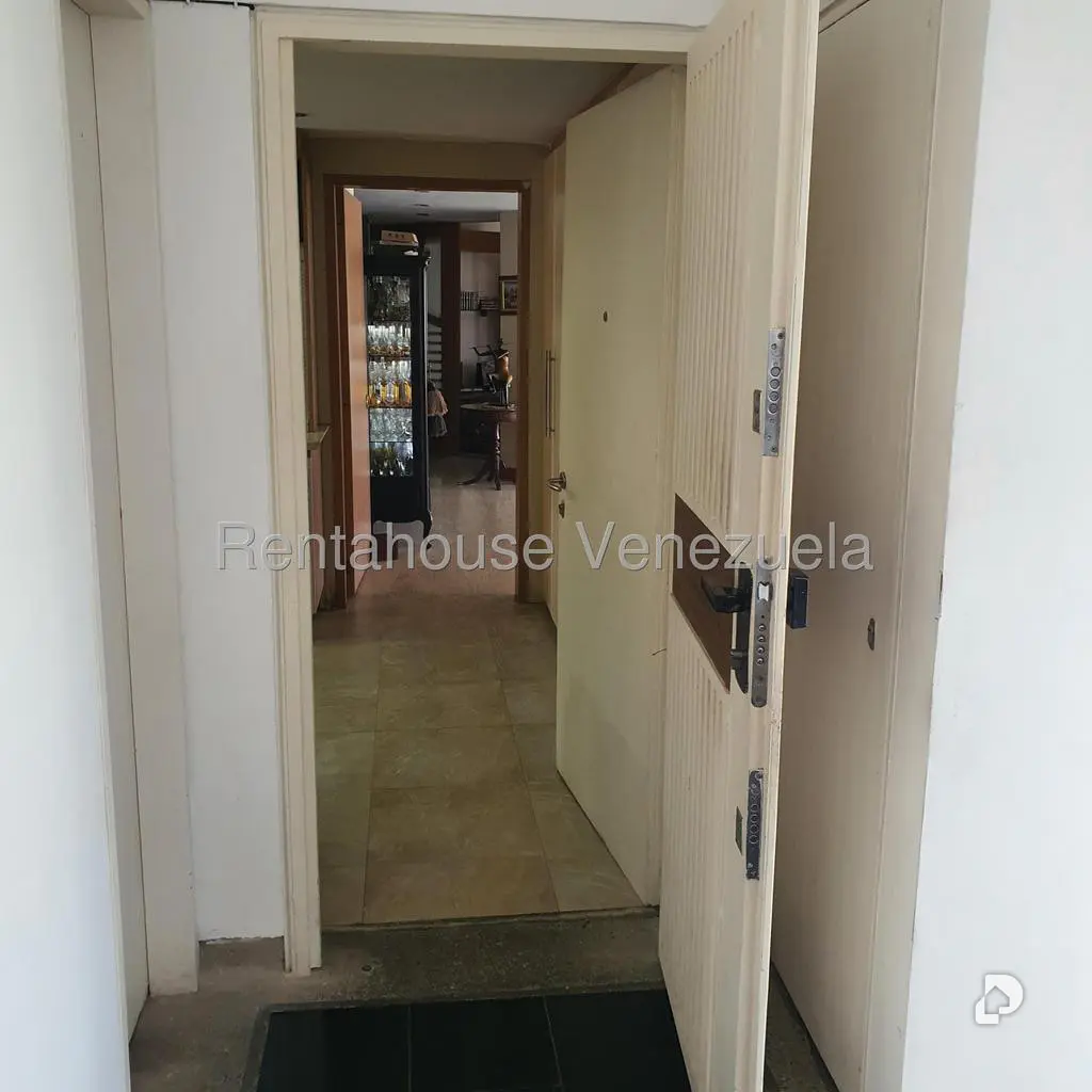 Apartamento en Colinas de Valle Arriba, Caracas – 11