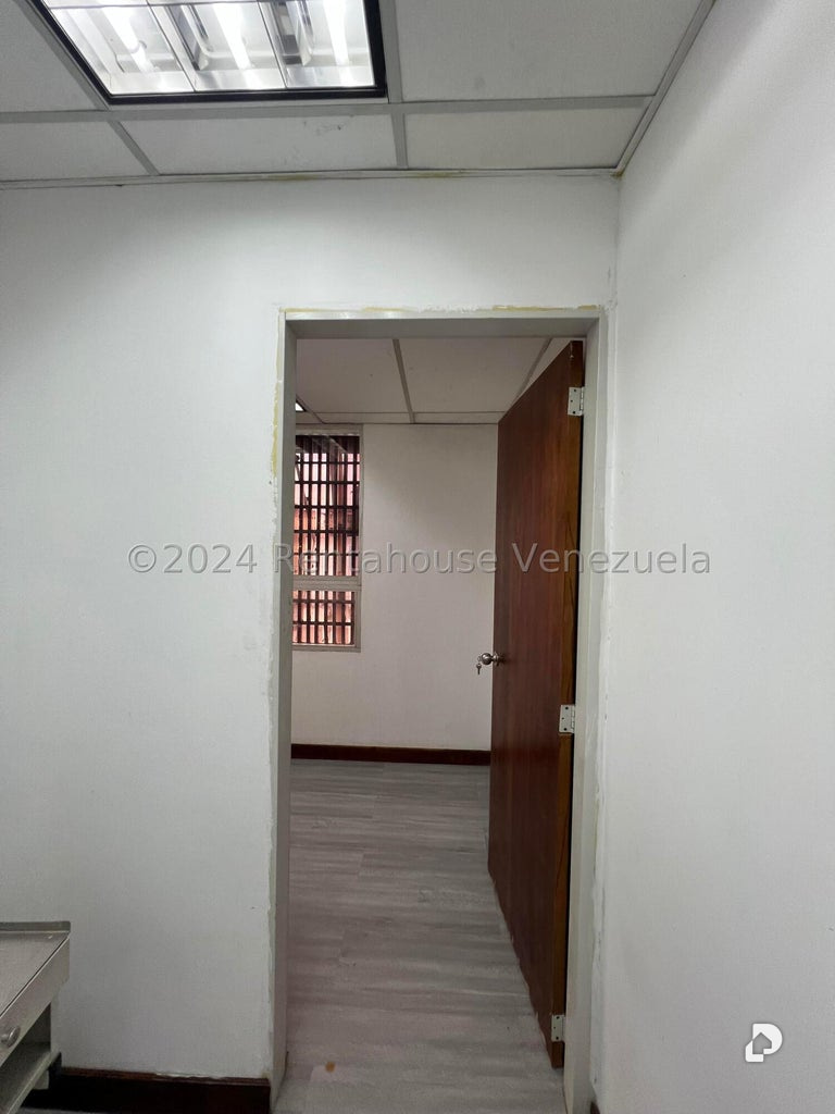 Local comercial en El Marqués, Caracas – 6