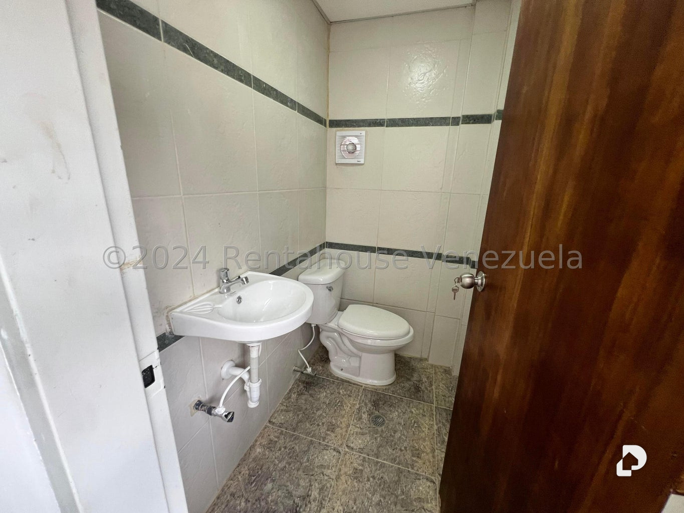 Local comercial en El Marqués, Caracas – 22