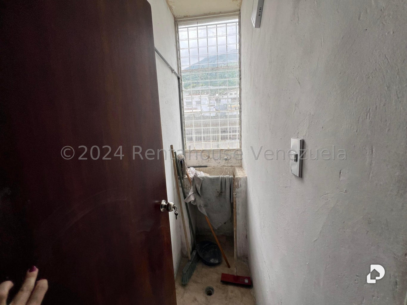 Local comercial en El Marqués, Caracas – 25