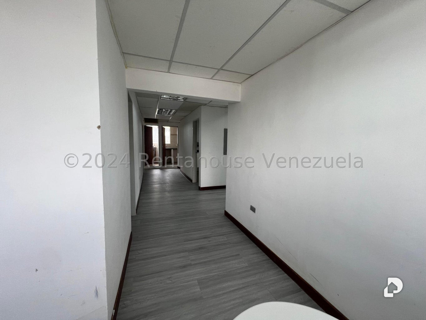 Local comercial en El Marqués, Caracas – 8