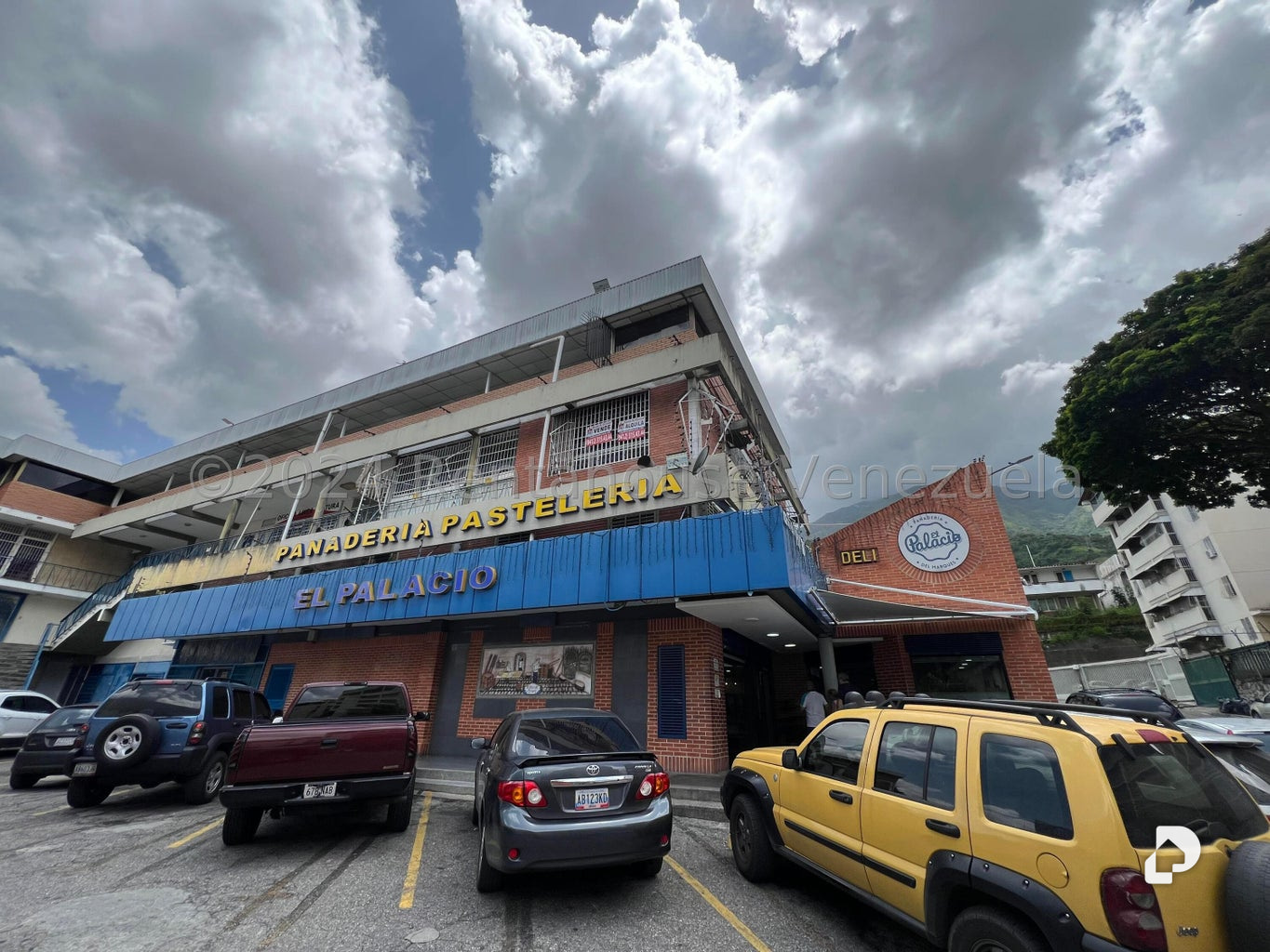 Local comercial en El Marqués, Caracas – 3